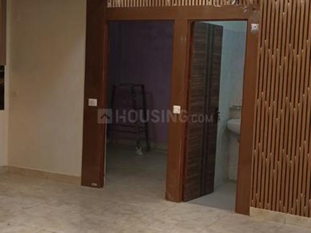 2 BHK Apartment in Sector 45 for rent Faridabad. The reference number is 19238635