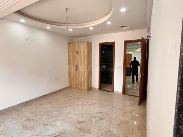 2 BHK Apartment in Sector 45 for resale Noida. The reference number is 20060037