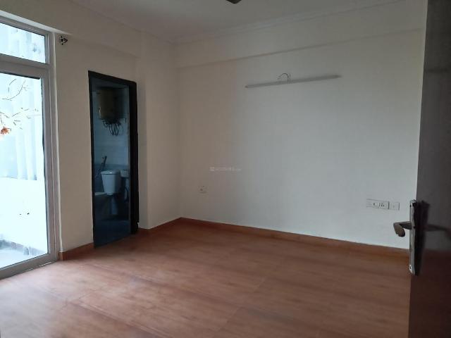 2 BHK Apartment in Sector 46 for rent Noida. The reference number is 21167337