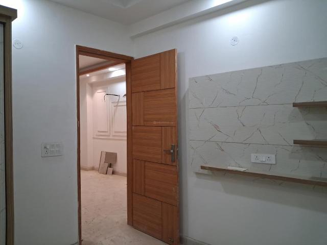 2 BHK Apartment in Sector 49 for resale Noida. The reference number is 18913916