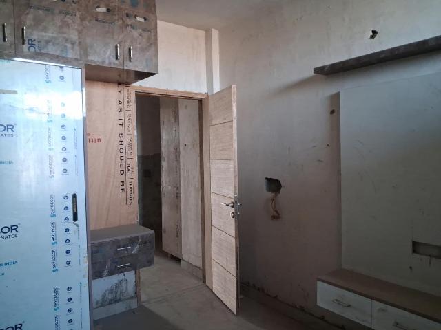 2 BHK Apartment in Sector 49 for resale Noida. The reference number is 19983890