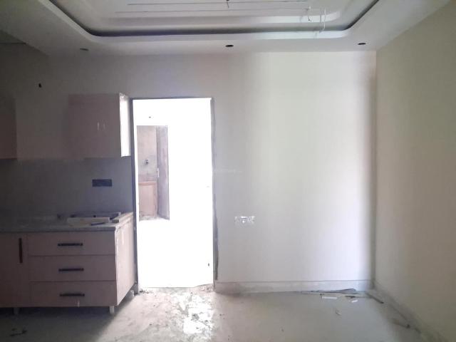 2 BHK Apartment in Sector 49 for resale Noida. The reference number is 20352777