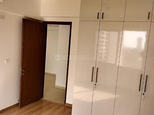 2 BHK Apartment in Sector 43 for rent Noida. The reference number is 19836692
