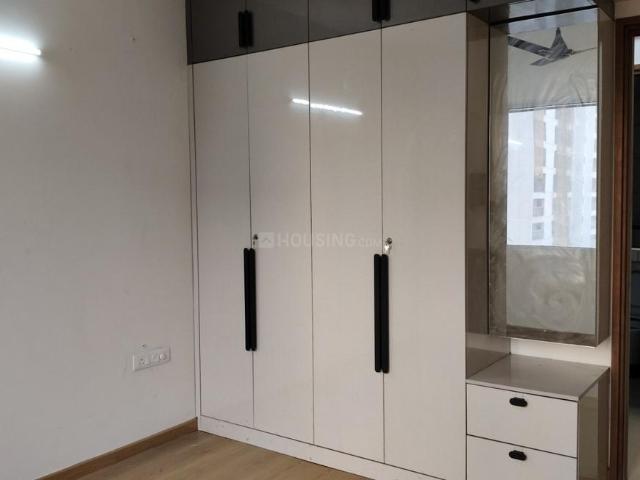2 BHK Apartment in Sector 43 for rent Noida. The reference number is 20250717