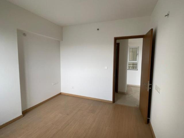 2 BHK Apartment in Sector 43 for rent Noida. The reference number is 20724276