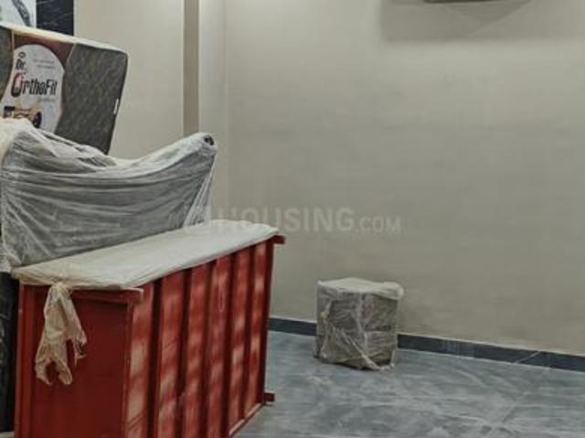 2 BHK Apartment in Sector 43 for rent Noida. The reference number is 20792374