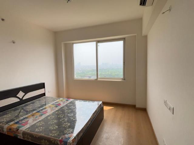 2 BHK Apartment in Sector 43 for rent Noida. The reference number is 20908796