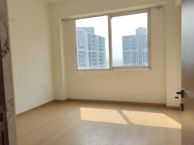 2 BHK Apartment in Sector 43 for rent Noida. The reference number is 20988584