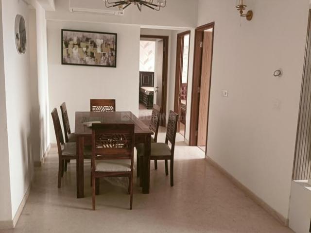 2 BHK Apartment in Sector 43 for rent Noida. The reference number is 21113895