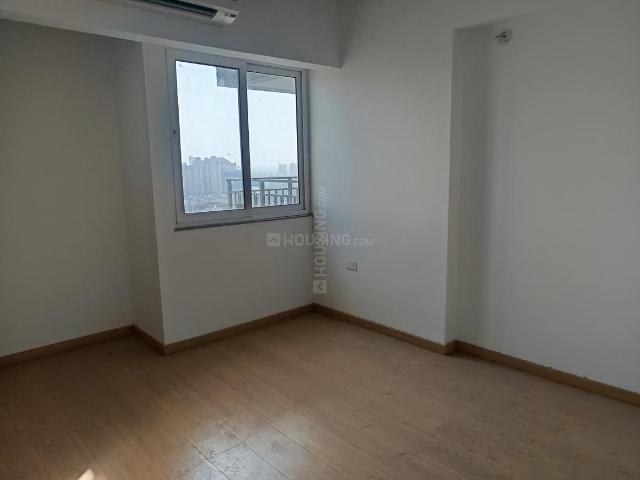 2 BHK Apartment in Sector 43 for rent Noida. The reference number is 21268938