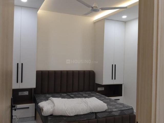 2 BHK Apartment in Sector 43 for rent Gurgaon. The reference number is 19925805