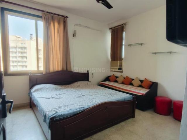 2 BHK Apartment in Sector 43 for rent Gurgaon. The reference number is 21160042