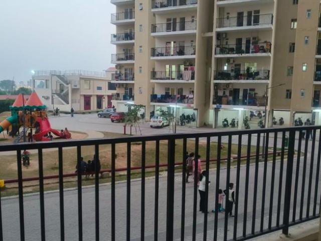 2 BHK Apartment in Sector 4 for rent Sohna. The reference number is 20517716