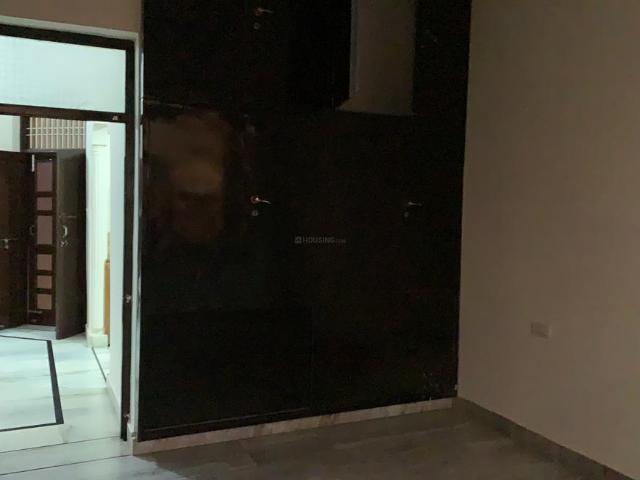 2 BHK Apartment in Sector 4 for rent Rohtak. The reference number is 20991061