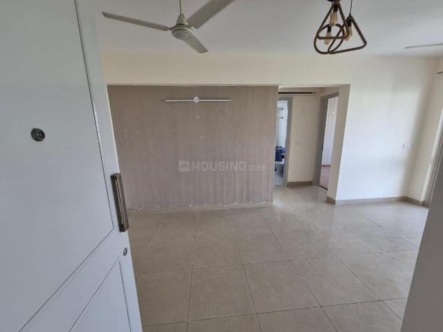 2 BHK Apartment in Sector 52 for resale Gurgaon. The reference number is 20255700