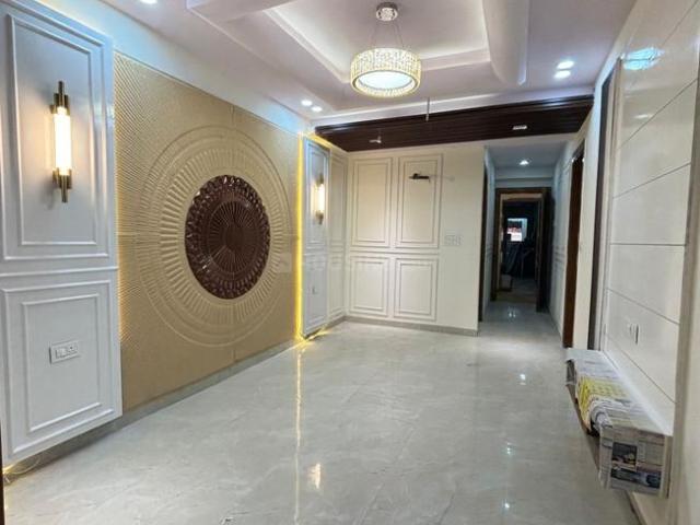 2 BHK Apartment in Sector 52 for resale Noida. The reference number is 19849769