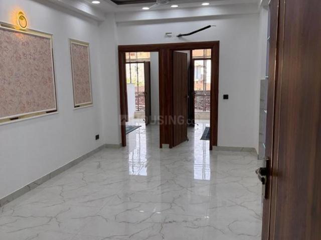 2 BHK Apartment in Sector 52 for resale Noida. The reference number is 20597998