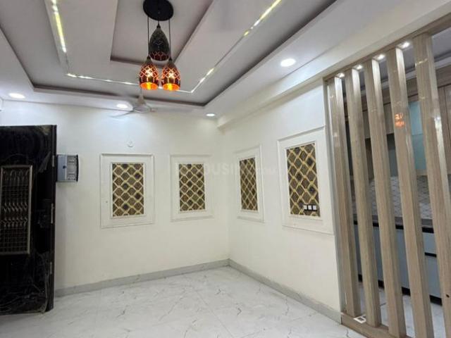 2 BHK Apartment in Sector 52 for resale Noida. The reference number is 20267913