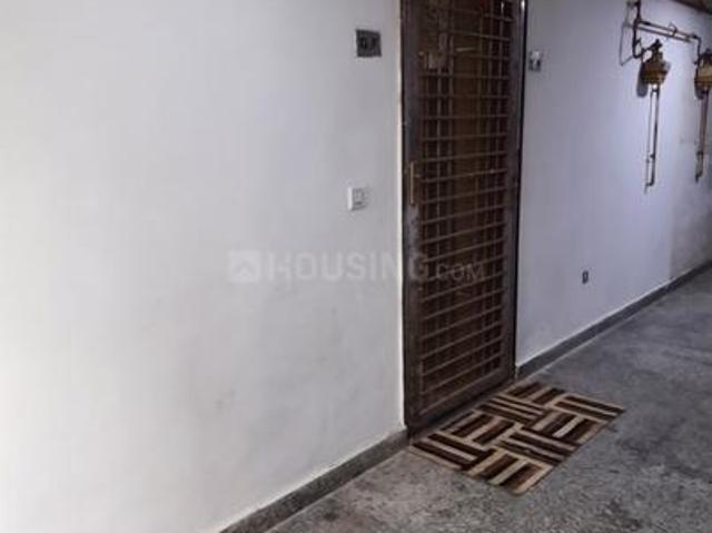 2 BHK Apartment in Sector 53 for rent Noida. The reference number is 21373170