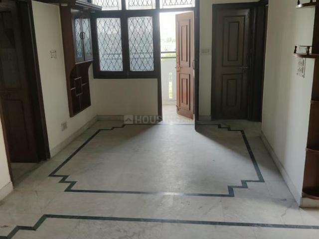 2 BHK Apartment in Sector 5 Dwarka for rent New Delhi. The reference number is 21202324