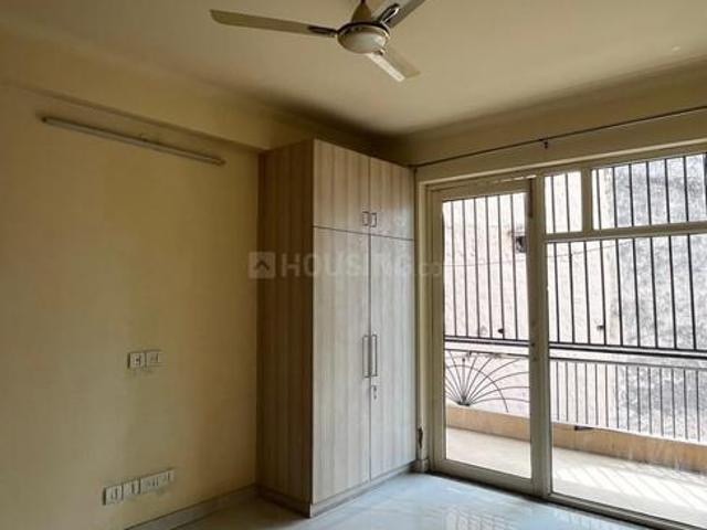 2 BHK Apartment in Sector 5 for rent Gurgaon. The reference number is 21239753