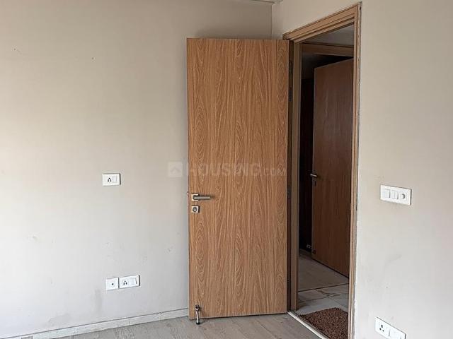 2 BHK Apartment in Sector 65 for rent Gurgaon. The reference number is 19460538