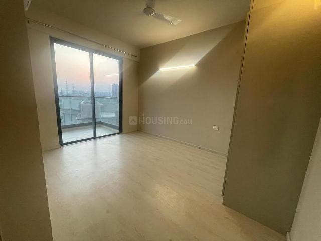 2 BHK Apartment in Sector 65 for rent Gurgaon. The reference number is 21067895