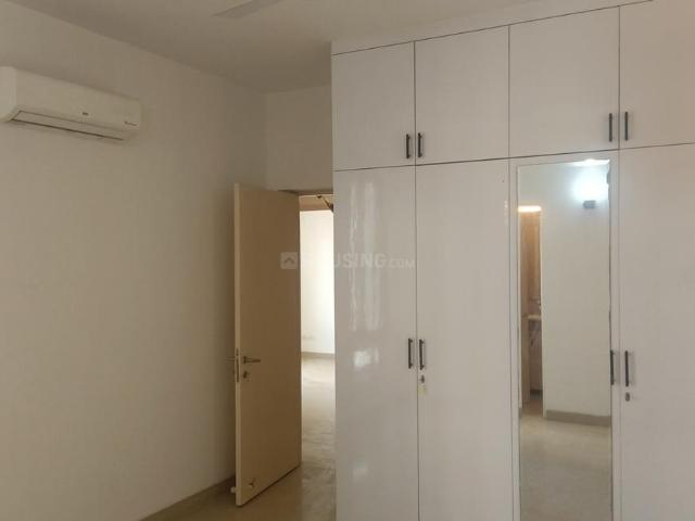 2 BHK Apartment in Sector 65 for rent Gurgaon. The reference number is 21120223