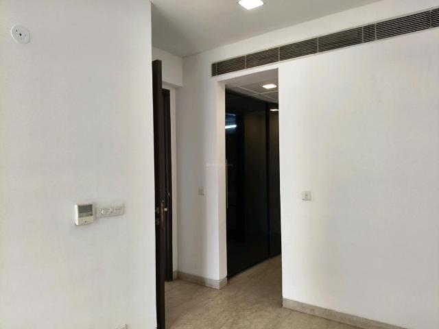 2 BHK Apartment in Sector 65 for resale Gurgaon. The reference number is 18420319