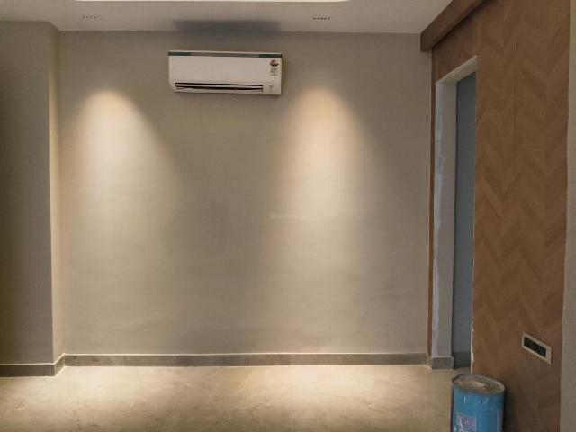 2 BHK Apartment in Sector 65 for resale Gurgaon. The reference number is 19915865