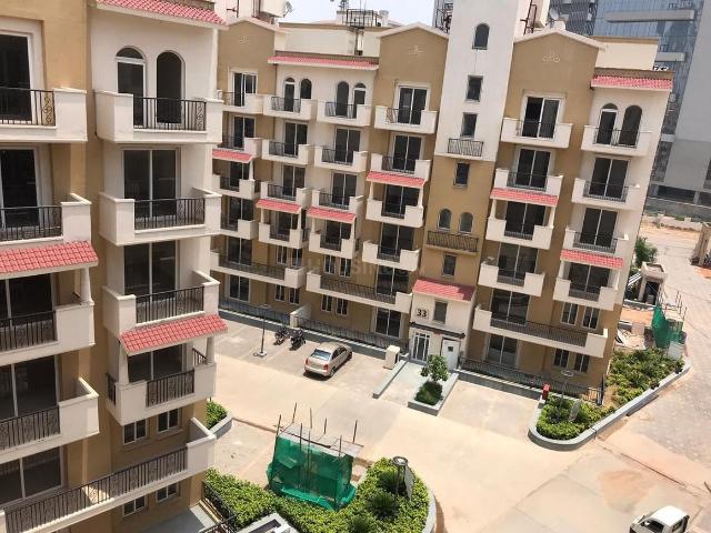 2 BHK Apartment in Sector 65 for resale Gurgaon. The reference number is 20642878