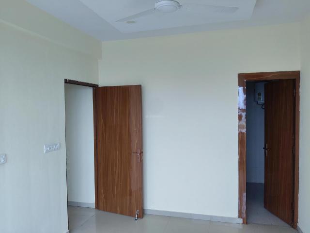 2 BHK Apartment in Sector 67 for rent Gurgaon. The reference number is 20293392