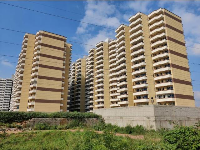 2 BHK Apartment in Sector 67 for resale Gurgaon. The reference number is 19341395