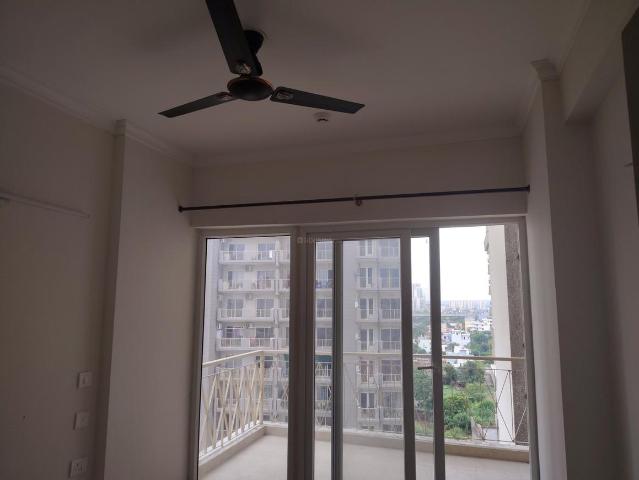 2 BHK Apartment in Sector 68 for resale Gurgaon. The reference number is 20077981