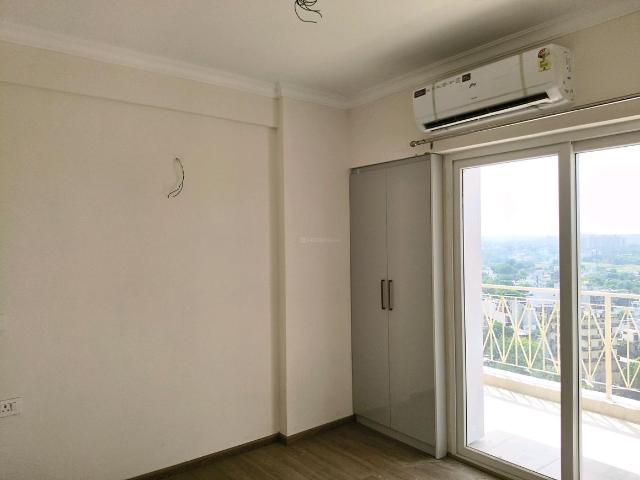 2 BHK Apartment in Sector 68 for resale Gurgaon. The reference number is 21074959