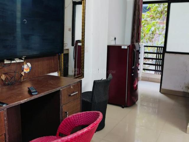 2 BHK Apartment in Sector 61 for rent Gurgaon. The reference number is 17454068