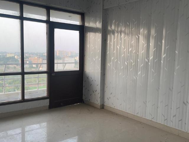 2 BHK Apartment in Sector 61 for resale Sonipat. The reference number is 21233192