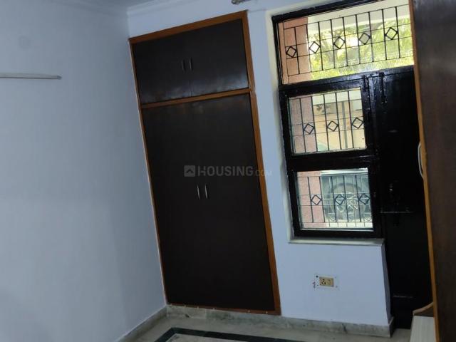 2 BHK Apartment in Sector 62 for rent Noida. The reference number is 20146304