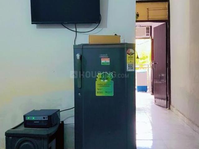2 BHK Apartment in Sector 62 for rent Noida. The reference number is 21052696