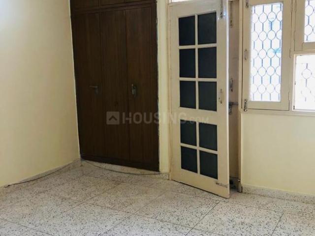 2 BHK Apartment in Sector 62 for resale Noida. The reference number is 19452713