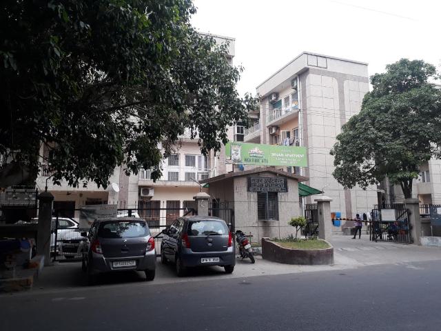 2 BHK Apartment in Sector 62 for resale Noida. The reference number is 20758920