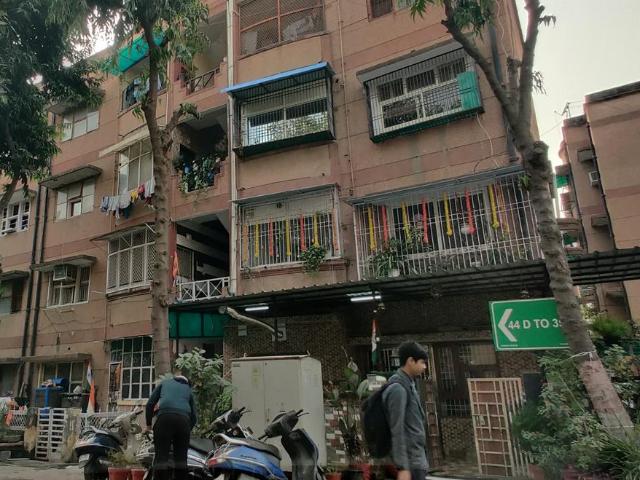 2 BHK Apartment in Sector 62 for resale Noida. The reference number is 21336771
