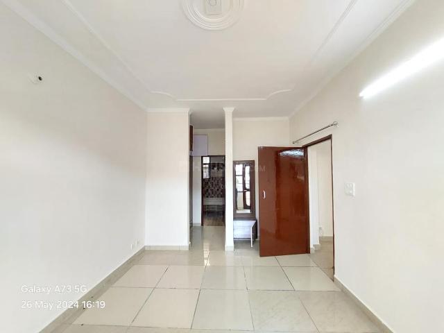 2 BHK Apartment in Sector 63 for rent Mohali. The reference number is 21035728