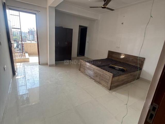 2 BHK Apartment in Sector 63 for rent Noida. The reference number is 21333830