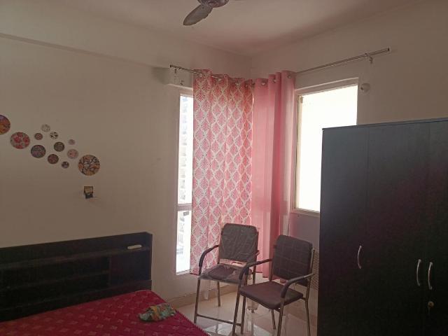 2 BHK Apartment in Sector 63 for resale Gurgaon. The reference number is 21223797
