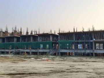 2 BHK Apartment in Sector 63 for resale Noida. The reference number is 19965011