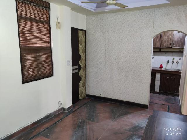 2 BHK Apartment in Sector 6 Rohini for rent New Delhi. The reference number is 8408907