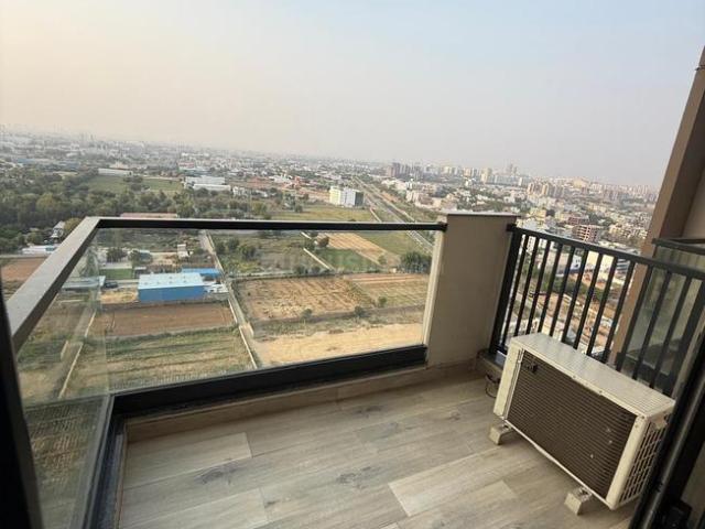 2 BHK Apartment in Sector 74 for rent Gurgaon. The reference number is 20614745