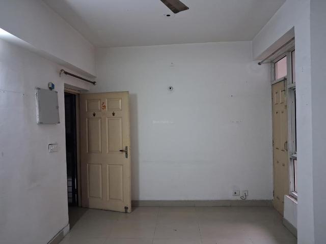 2 BHK Apartment in Sector 74 for resale Noida. The reference number is 19590864
