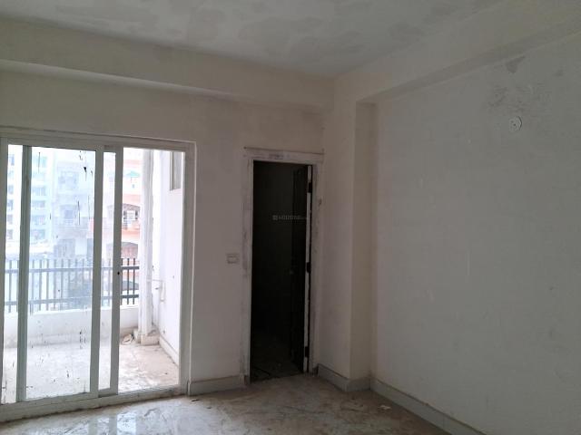2 BHK Apartment in Sector 74 for resale Noida. The reference number is 20786509